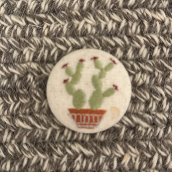 Parts and Labour embroidered succulent magnets - Picture 5 of 8